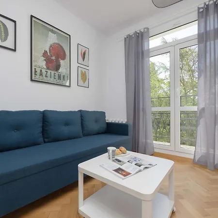 Stylish One Bedroom In With Balcony By Renters דירה ורשה